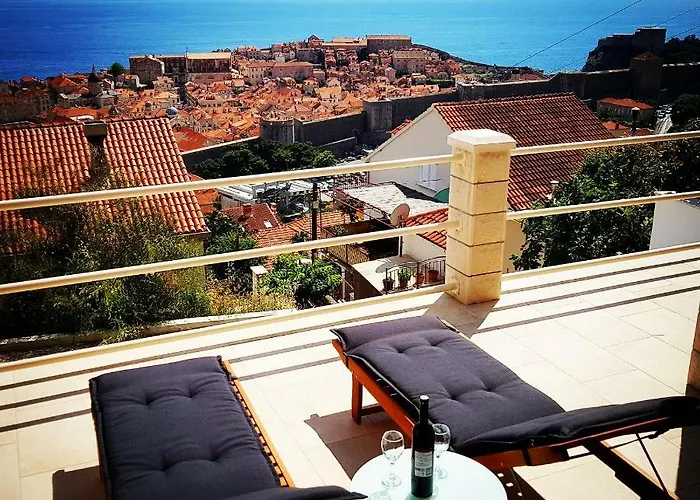 Old Town & Sea View